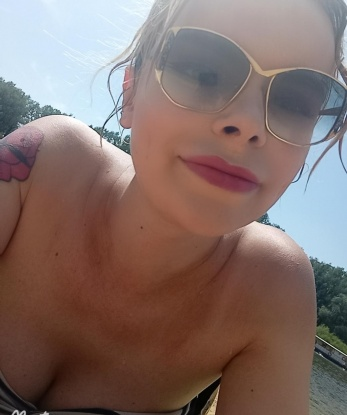 🌟 Опытна и креативна, умею удовлетворить любые твои фантазии. 😏 Живу в самом сердце Москвы, где наши встречи будут проходить в уютной и комфортной обстановке. 😍 Мои услуги включают эротический массаж, страстный секс и многое другое, все зависит от тебя, мой сладкий. 😘 Позволь мне раскрыть тебя полностью и подарить незабываемые мгновения нашей встречи. 💋 У меня множество положительных отзывов, которые убедят тебя в моей профессиональности и нежности. 🌹 Завораживающие фото моего соблазнительного тела подарят тебе предвкушение нашей встречи. 😉 Не медли, мой красавчик, и приходи ко мне насладиться моими изысканными услугами. 💫 Жду тебя! 🌸 11080, 20 лет